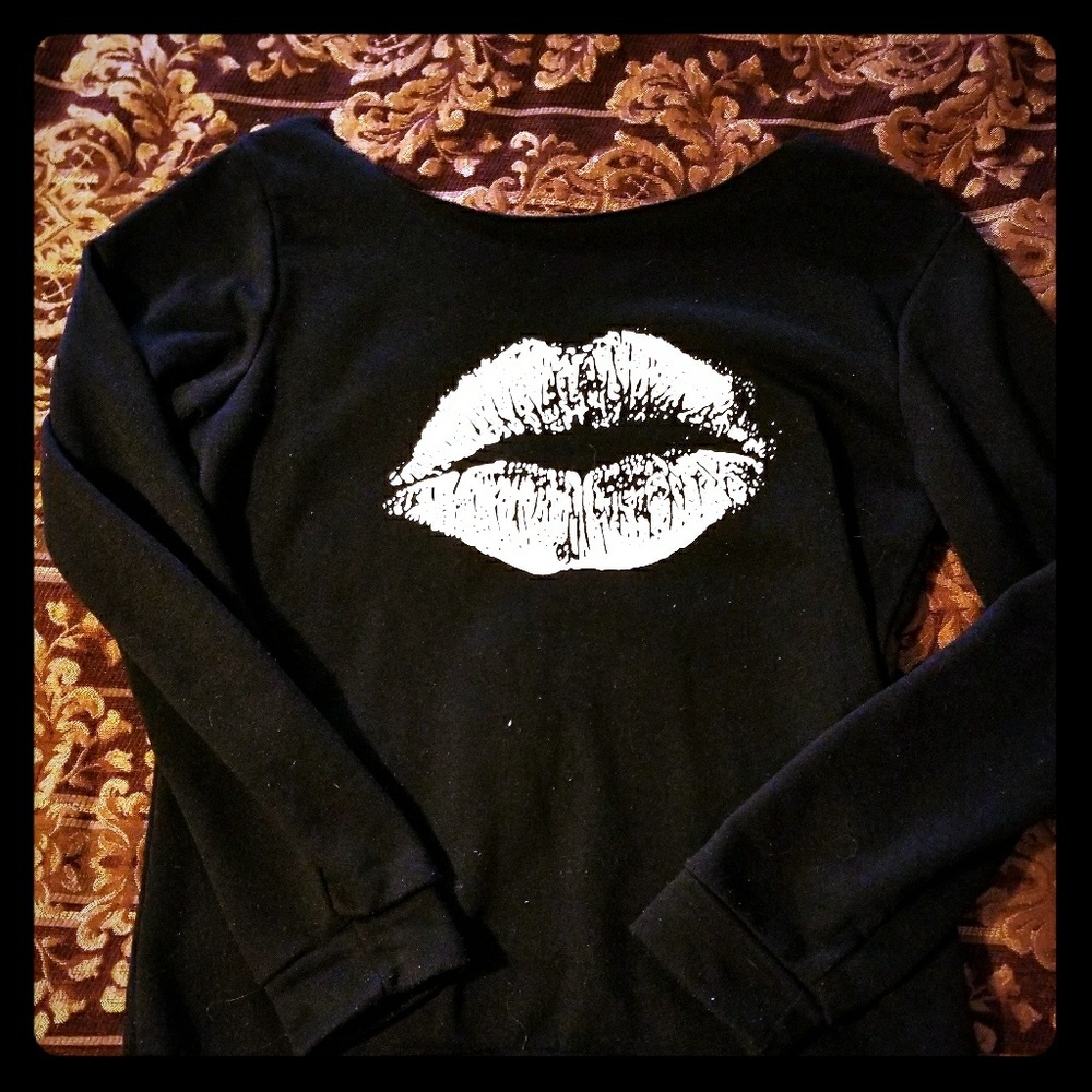 ❤ off shoulder sweater💋